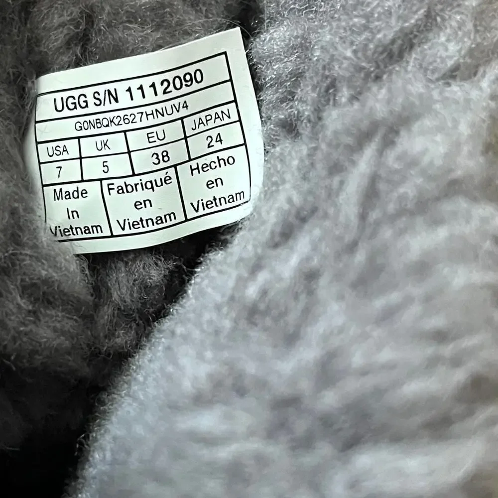 UGG features twin